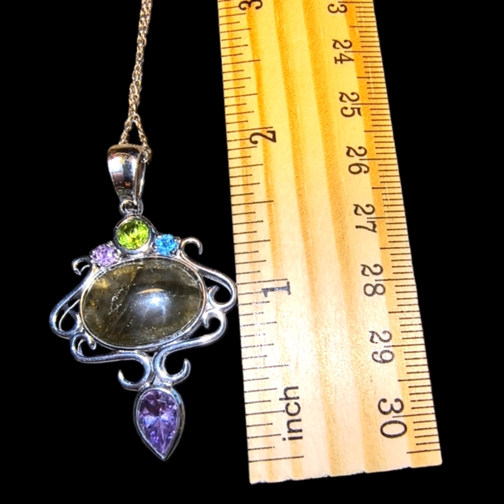 Labradorite, Amethyst & Sterling Silver Pendant - Picture 4 of 12